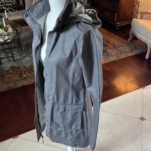 Grey Mondetta Rain Jacket. Size small. - Picture 3 of 4